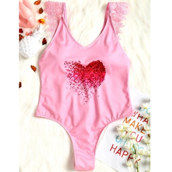 143rd Style Haus Other - 🏷SAMPLE SALE // CHEEKY HEART PRINT LACE